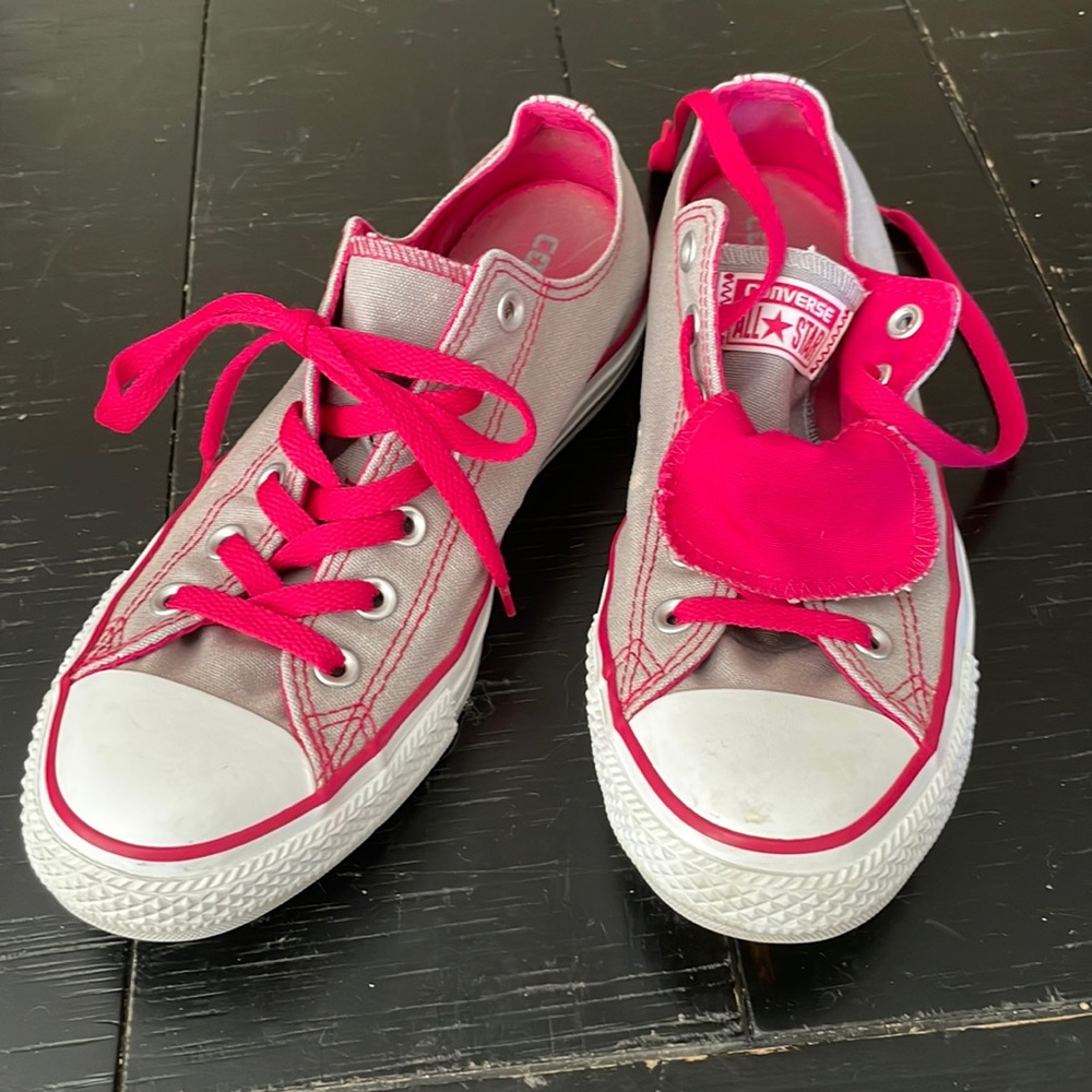 Converse -lo tops, women’s size 10, grey/hot pink trim, double tongue, used.